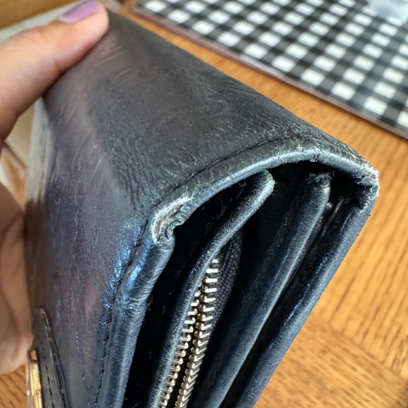 Gucci Signature Black Embossed Leather  Long Wallet  P0075 - Picture 16 of 16